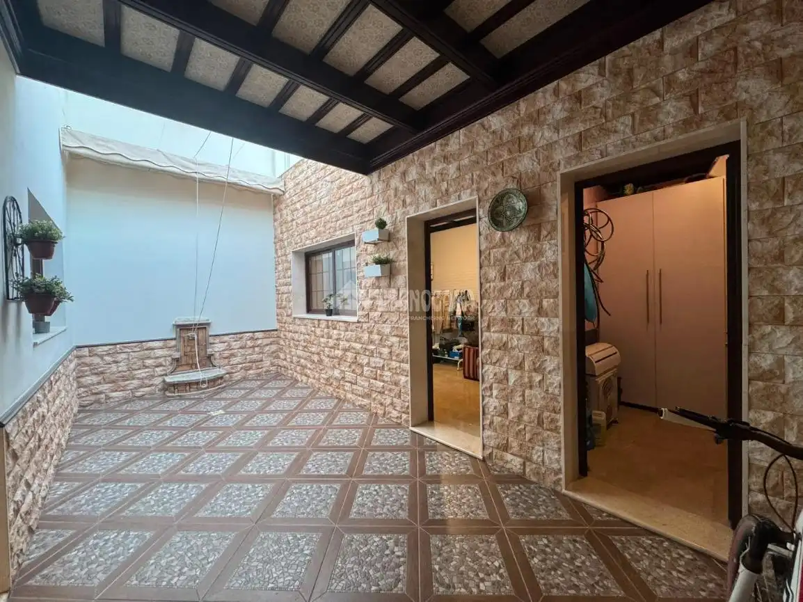 Casa adosada en venta en Calle Dr. Manuel E. Patarroyo, Osuna