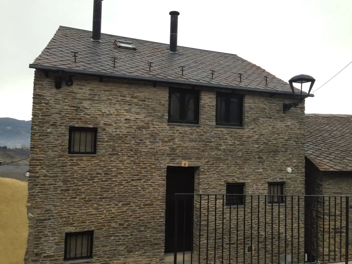 Außenansicht von Maisonette zur Miete in Bolvir mit Heizung, Parkett und Möbliert