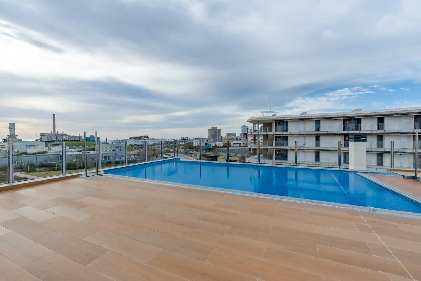 Piscina de Ático en venta en Sant Adrià de Besòs con Aire acondicionado, Calefacción y Parquet