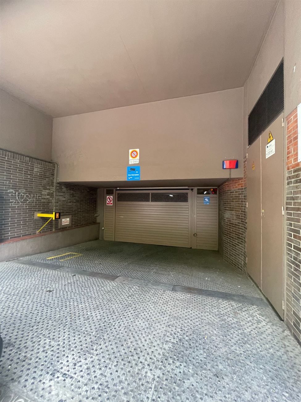 Garage to rent in El Baix Guinardó, Horta - Guinardó,  Barcelona Capital