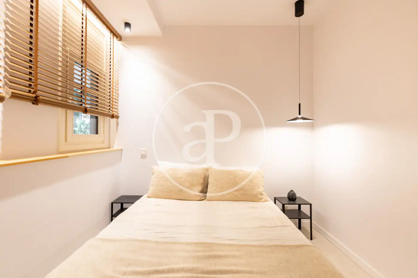 Schlafzimmer von Wohnung zum Verkauf in Barcelona mit Klimaanlage, Heizung und Terrasse