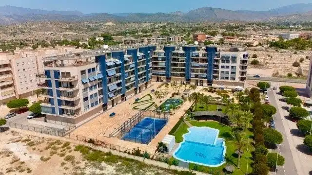 Vista exterior de Àtic en venda en Villajoyosa / La Vila Joiosa amb Aire condicionat, Terrassa i Traster