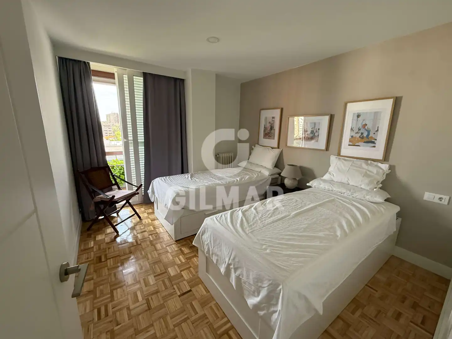 Bedroom of Flat for rent in Sevilla  with Air Conditioner, Heating and Parquet flooring