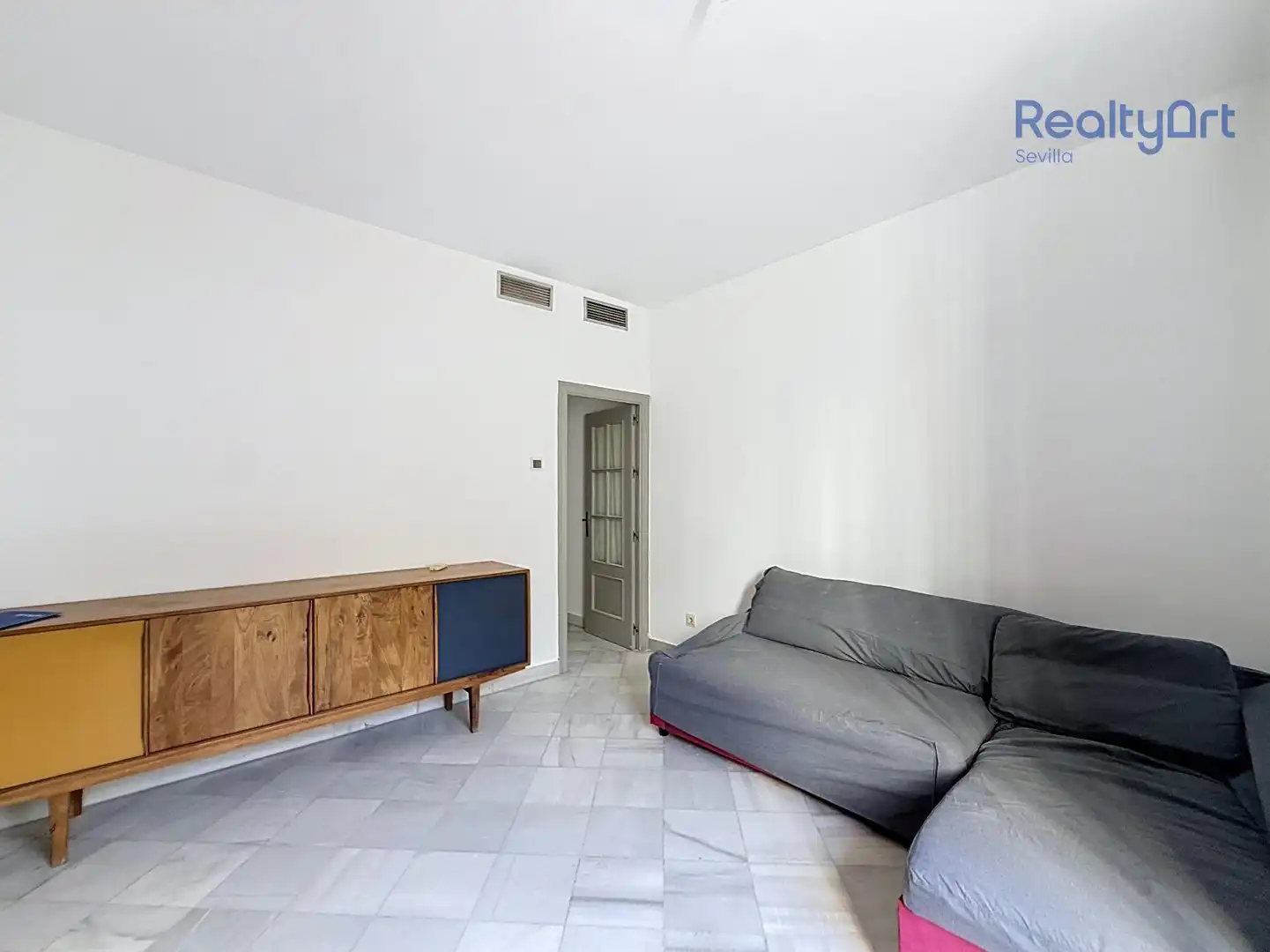 Sala de estar de Piso en venta en Sevilla con Aire acondicionado y Balcón