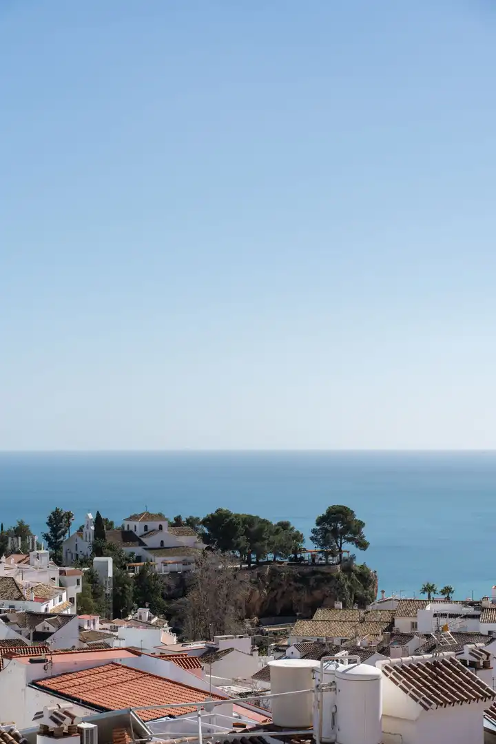 Vista exterior de Casa adosada en venda en Benalmádena amb Terrassa i Balcó