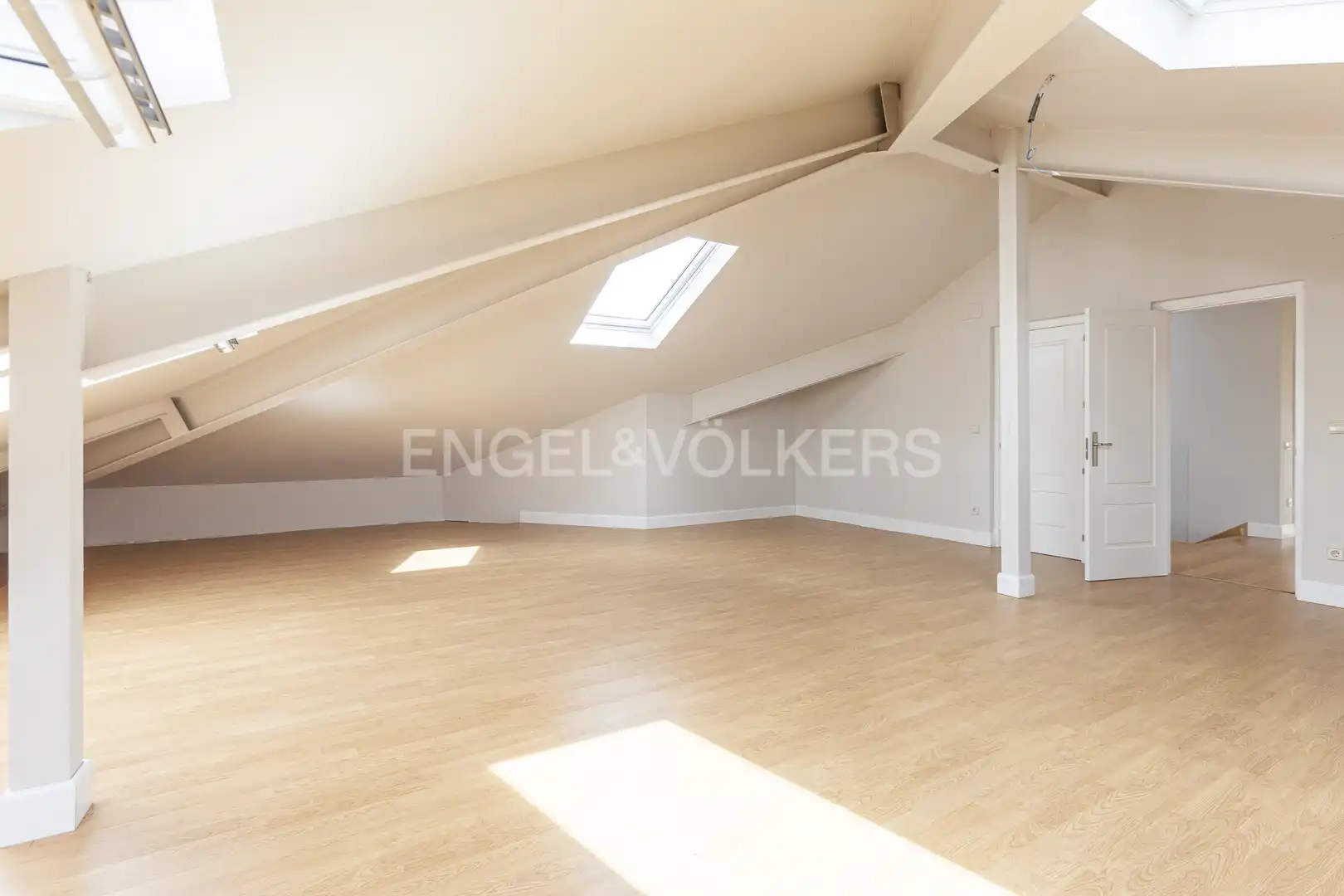 Casa con piscina en venta en Navalquejigo - Los Arroyos, imagen 43