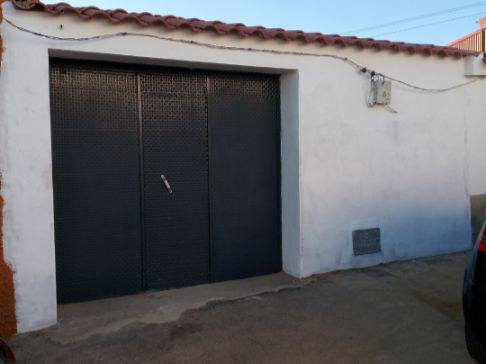 Garaje en Venta en Calle Barrio Nuevo, 3 en Trasierra