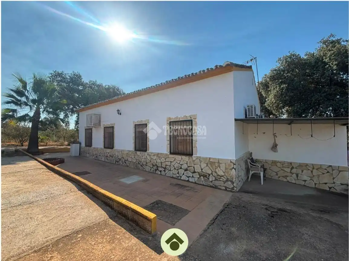 Vista exterior de Finca rústica en venta en Adamuz con Aire acondicionado y Piscina