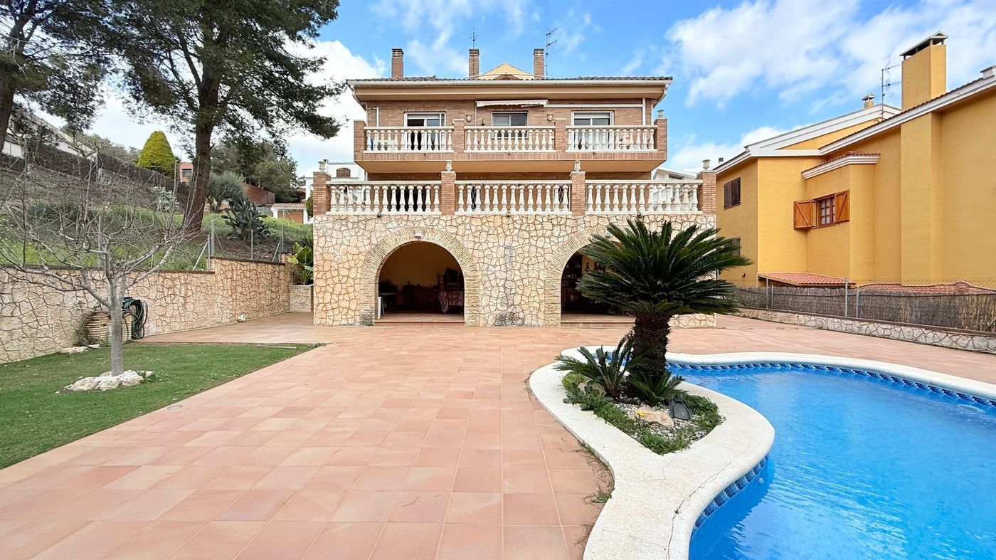 Vista exterior de Casa o chalet en venta en Canyelles con Aire acondicionado, Jardín privado y Terraza
