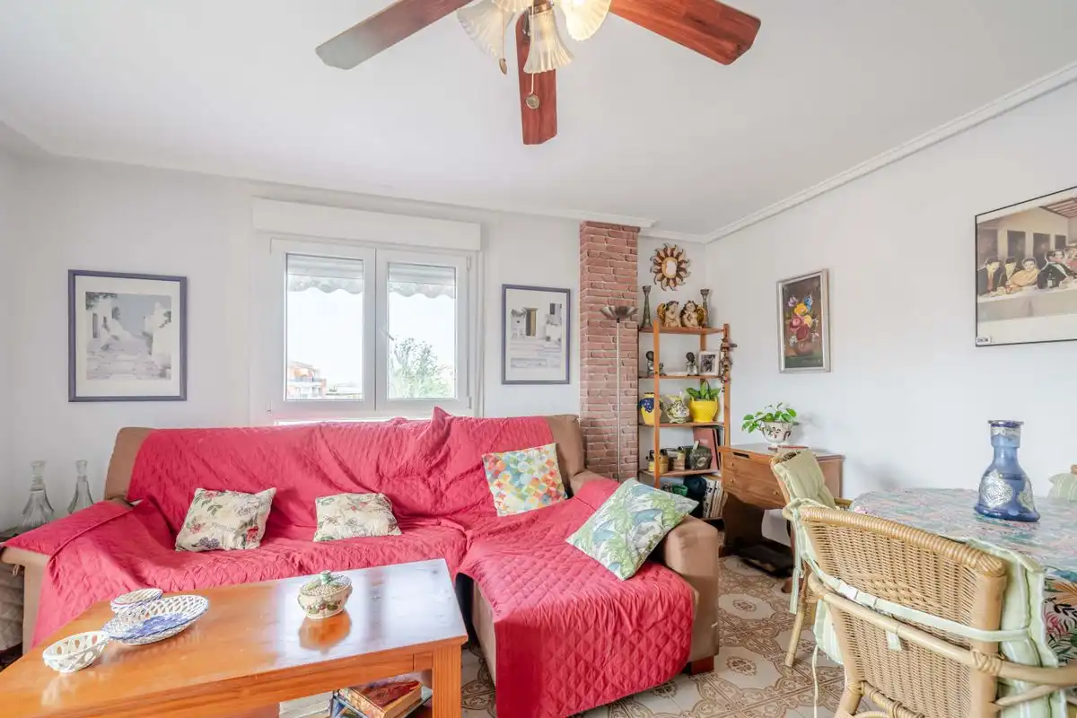 Piso con ascensor en venta en Calle San Miguel de Salinas, imagen 2