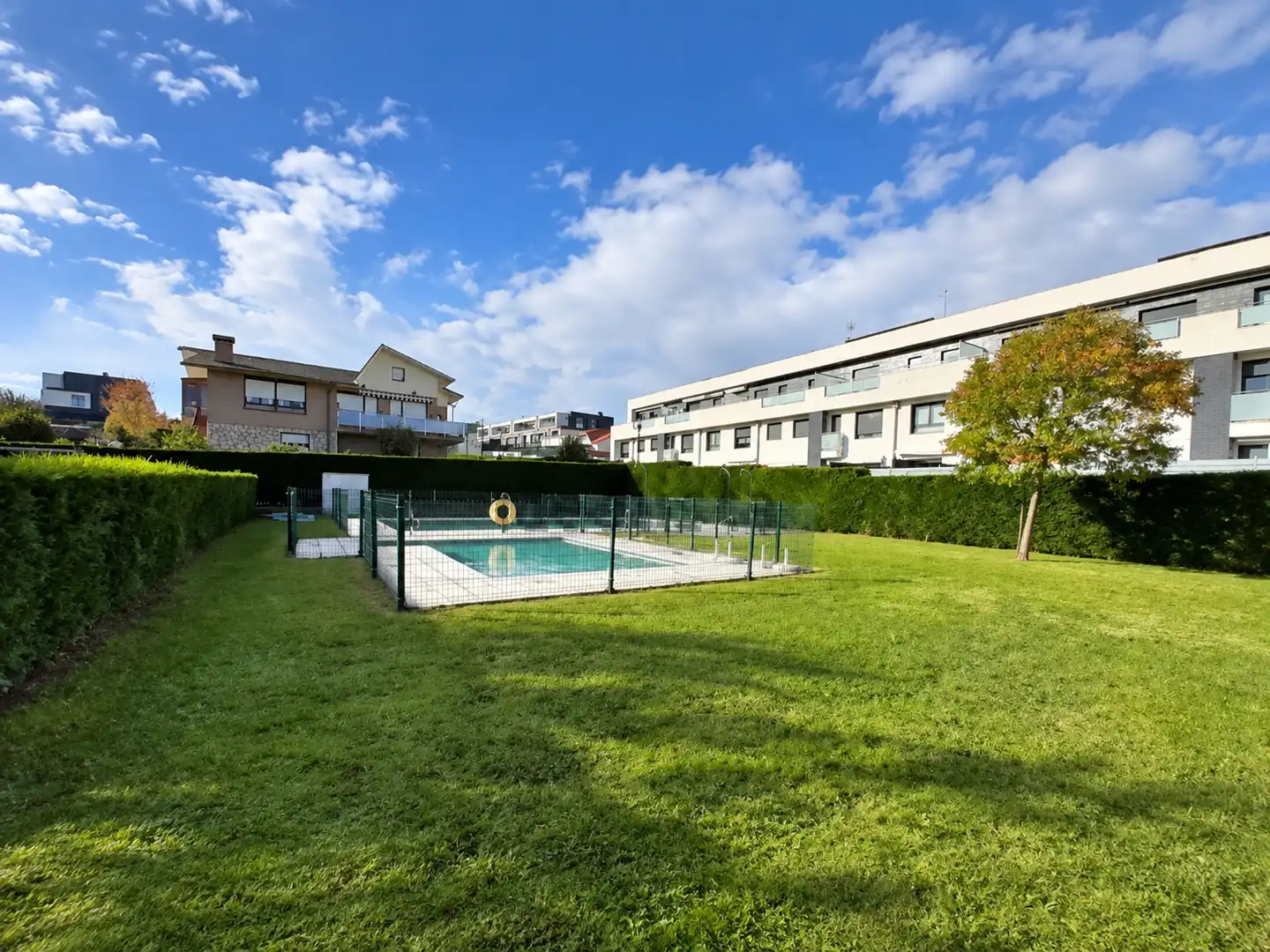 Piscina de Pis de lloguer en Santander amb Calefacció, Moblat i Forn