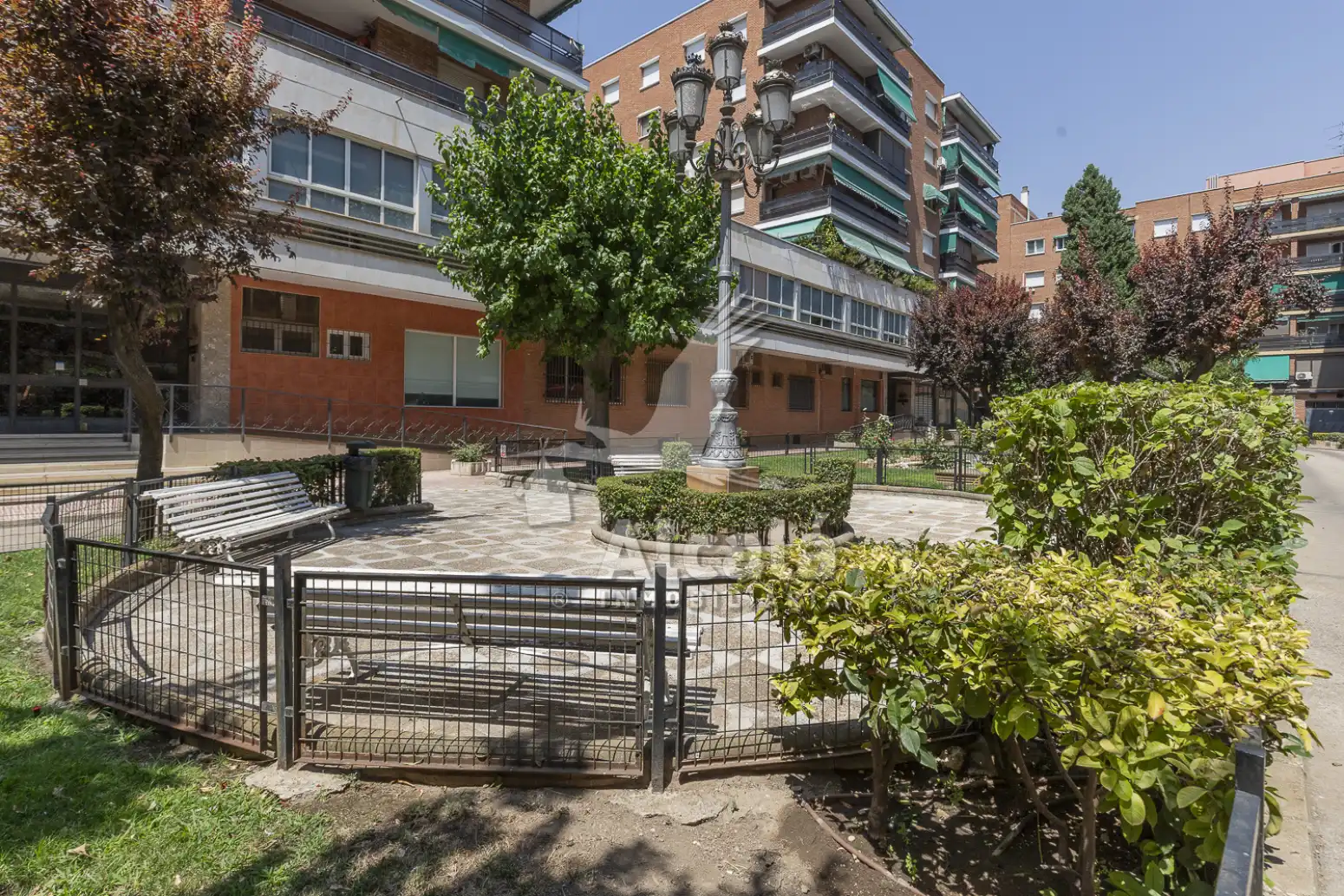 Vista exterior de Piso en venta en Alcalá de Henares con Calefacción, Jardín privado y Parquet