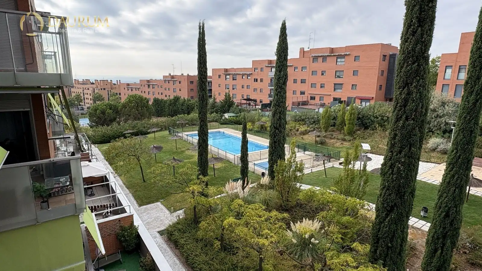 Pis amb piscina en venda a JUAN PABLO II
