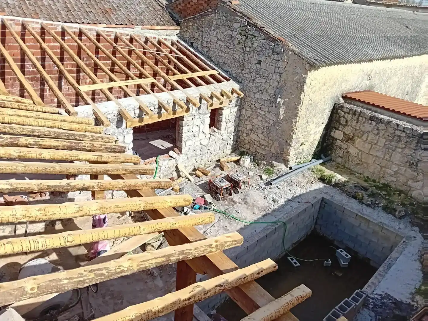 Finca rústica en venta en Adrados con Jardín privado, Parquet y Trastero