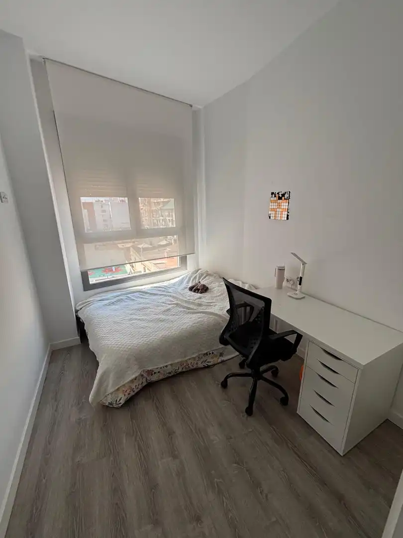 Schlafzimmer von Wohnungen zur Miete in Valencia mit Klimaanlage, Heizung und Möbliert
