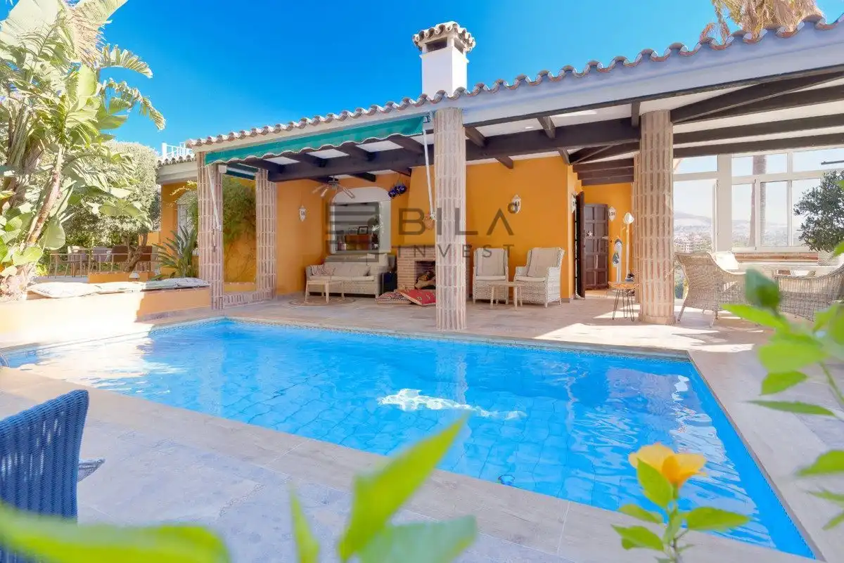 Swimming pool of Houses for sale in Benalmádena  with Air Conditioner, Terrace and Storage room