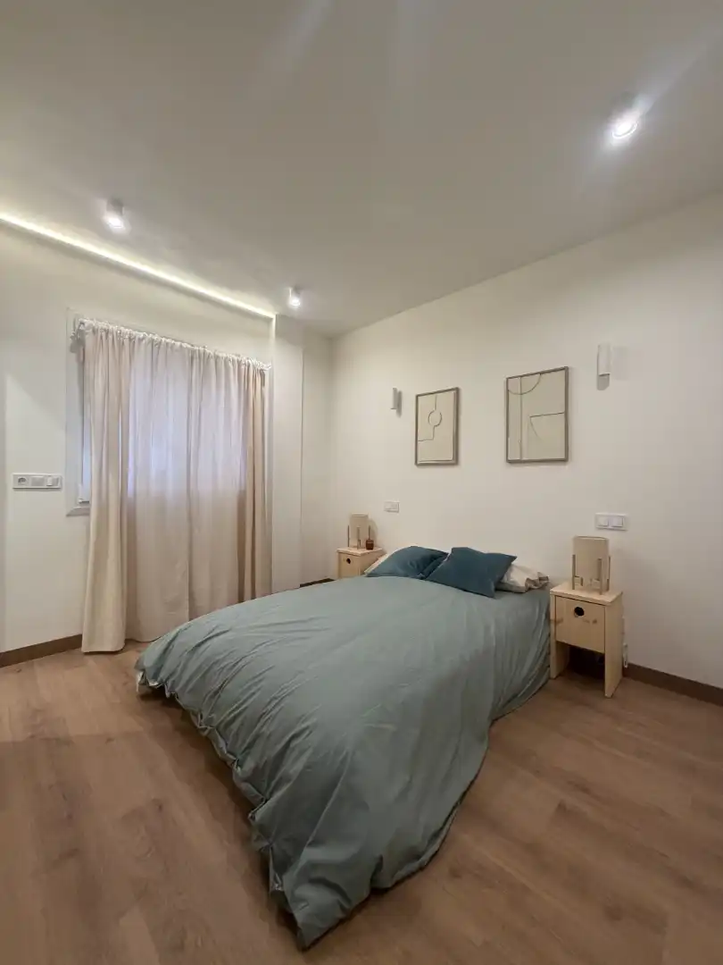 Bedroom of Flat for sale in Madrid  with Air Conditioner, Heating and Furnished