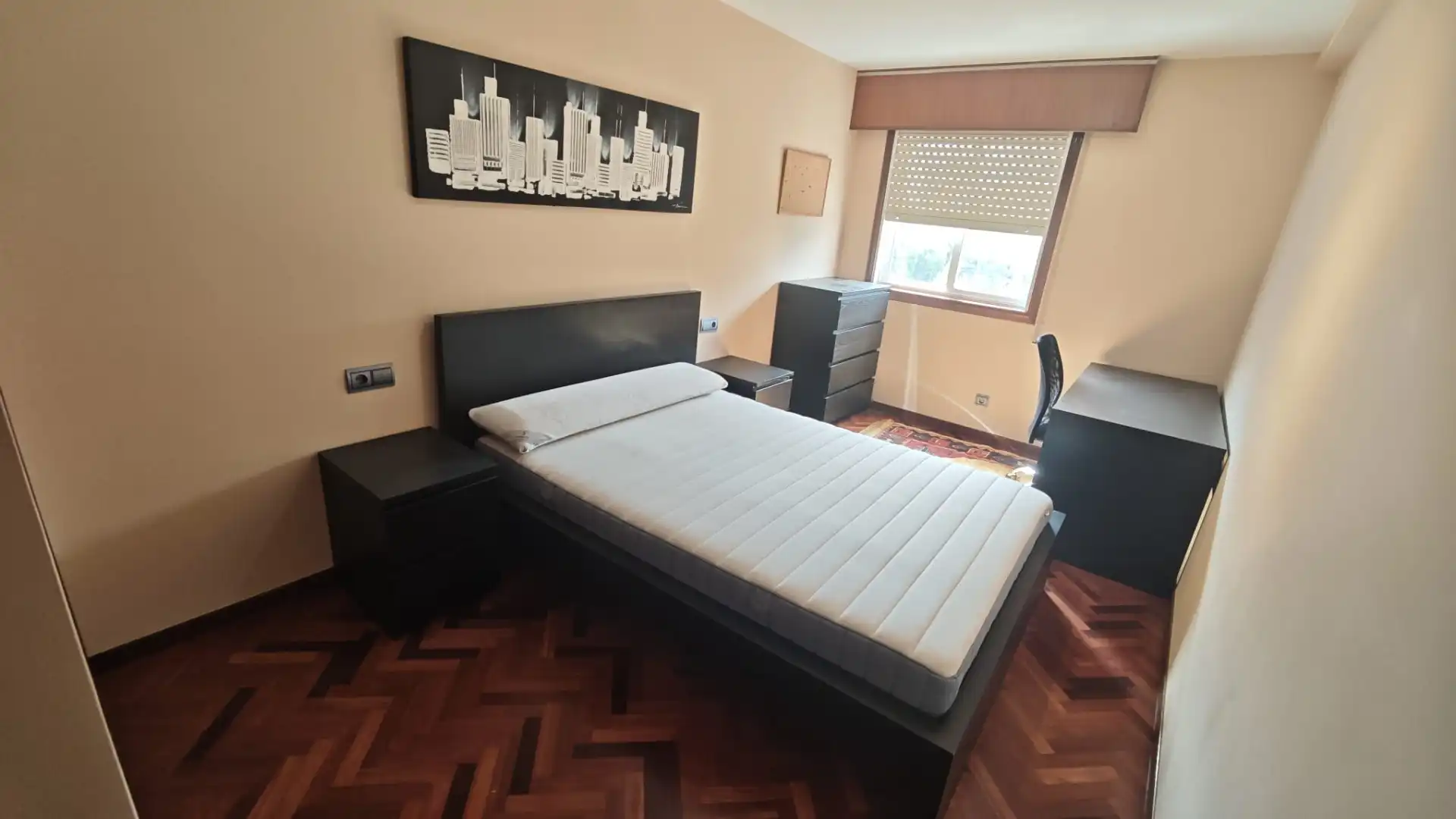 Habitación de Piso de alquiler en Culleredo con Jardín privado, Parquet y Amueblado