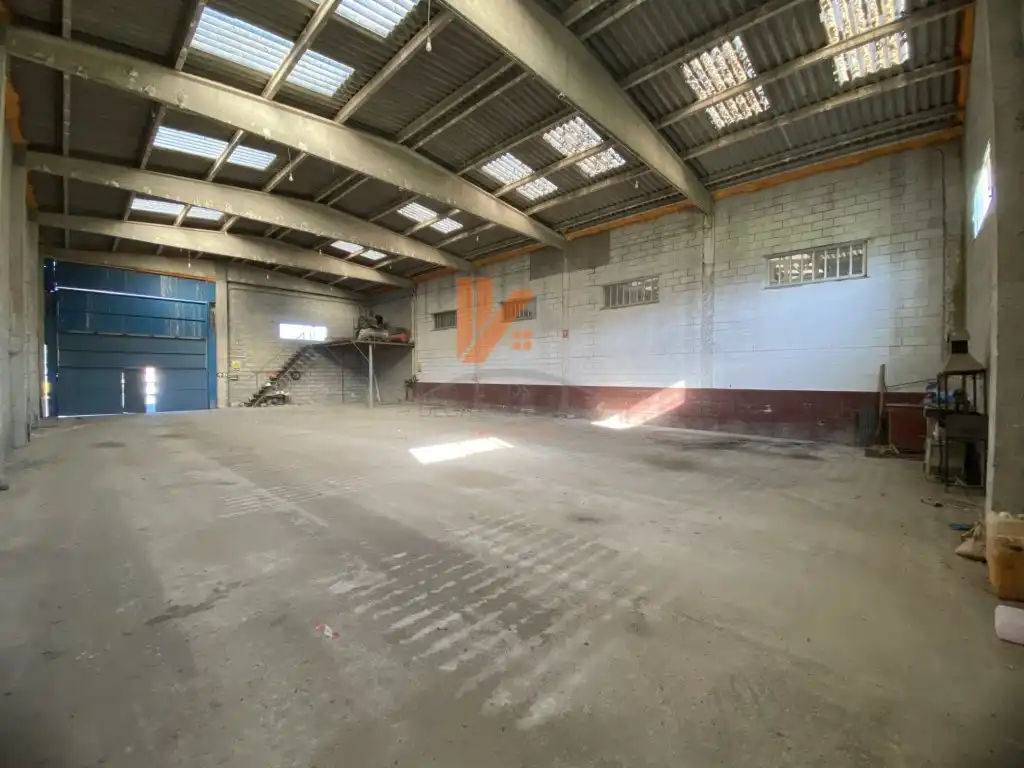 Nave industrial de alquiler en Lugar O Burgo, O Pino