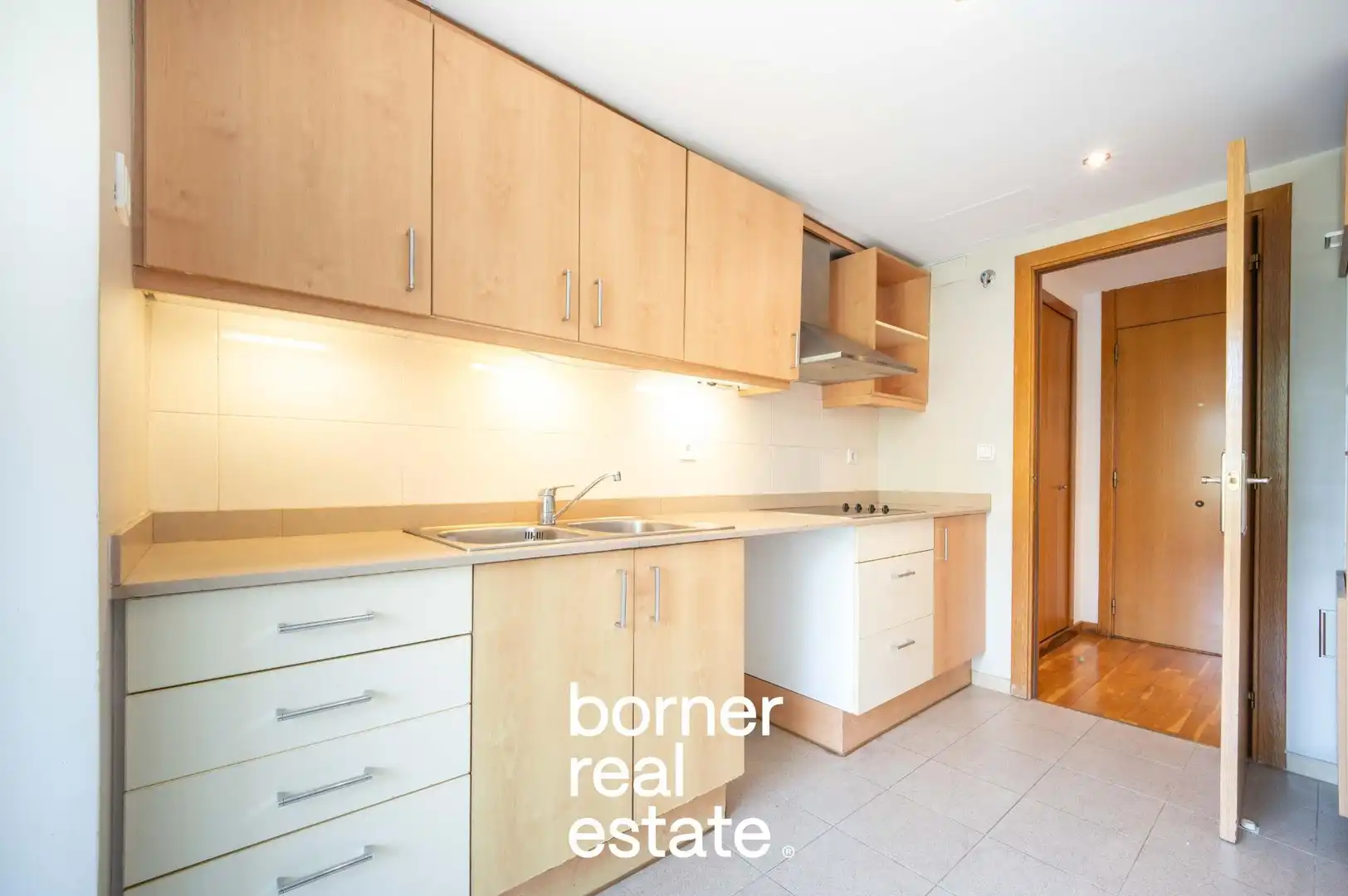 Vista exterior de Piso en venta en Sant Cugat del Vallès con Aire acondicionado, Calefacción y Jardín privado