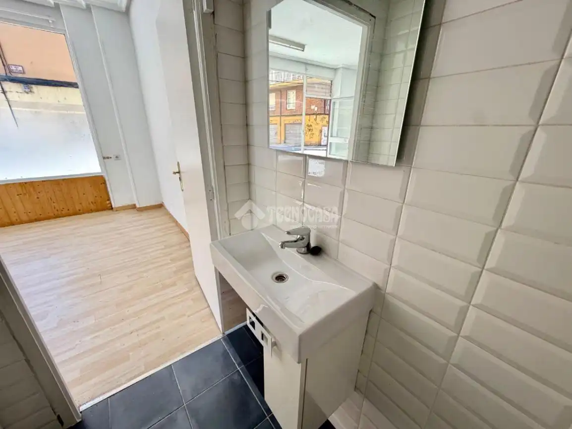 Business premises to rent in C. Batalla de Clavijo, imagen 7