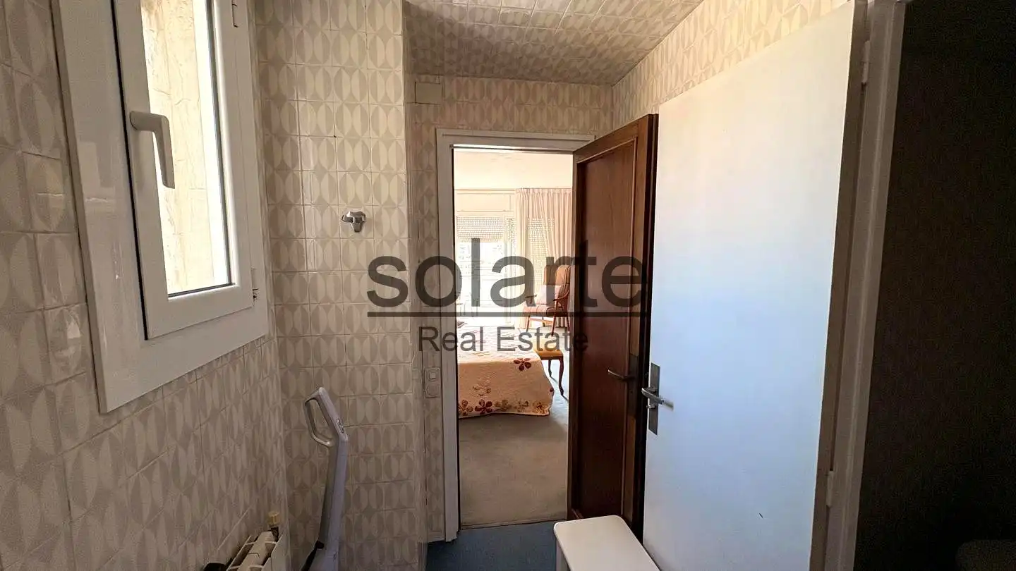 Habitación de Edificio en venta en L'Hospitalet de Llobregat