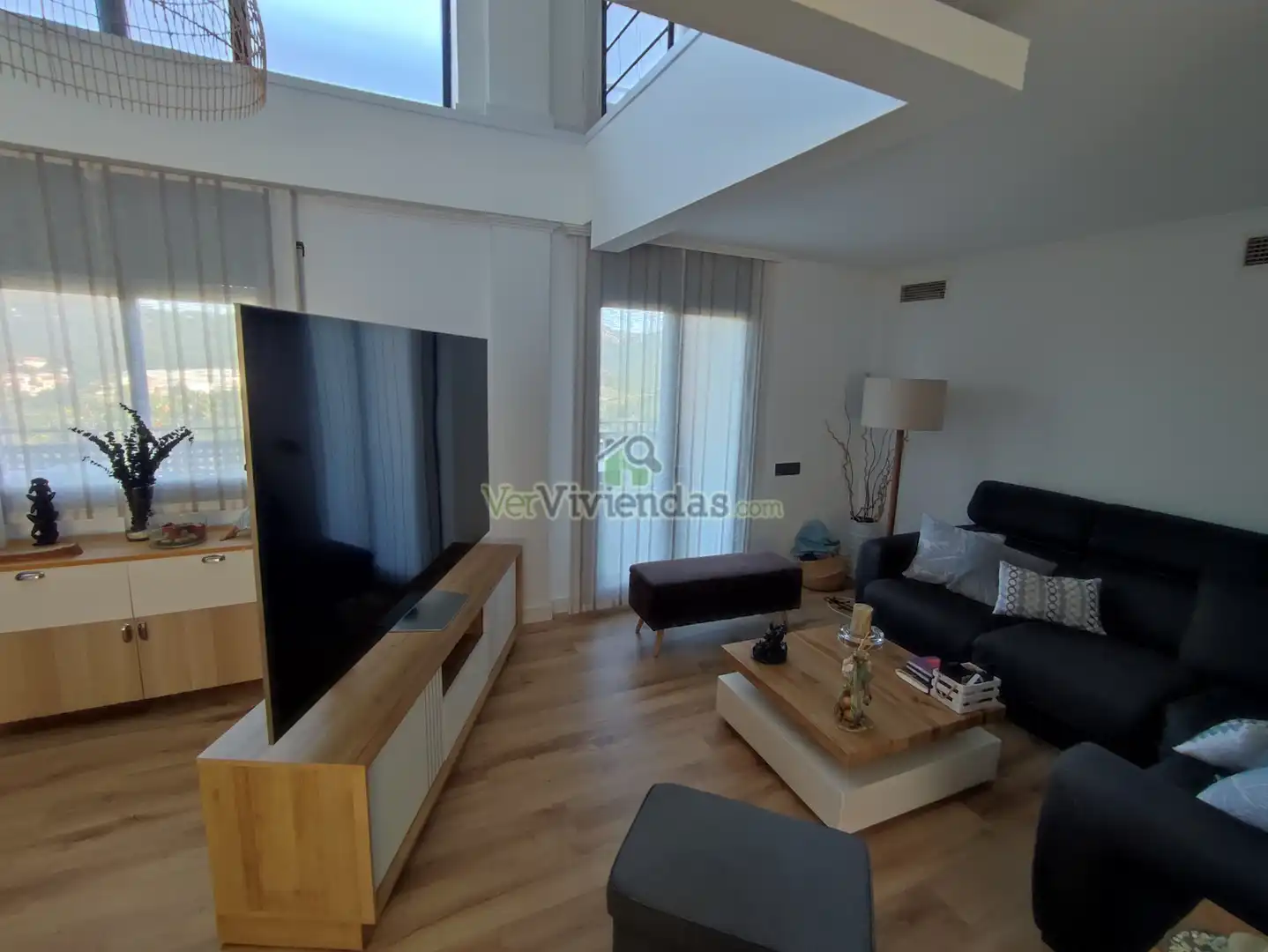 Sala d'estar de Casa o xalet en venda en Cervelló amb Aire condicionat, Calefacció i Jardí privat