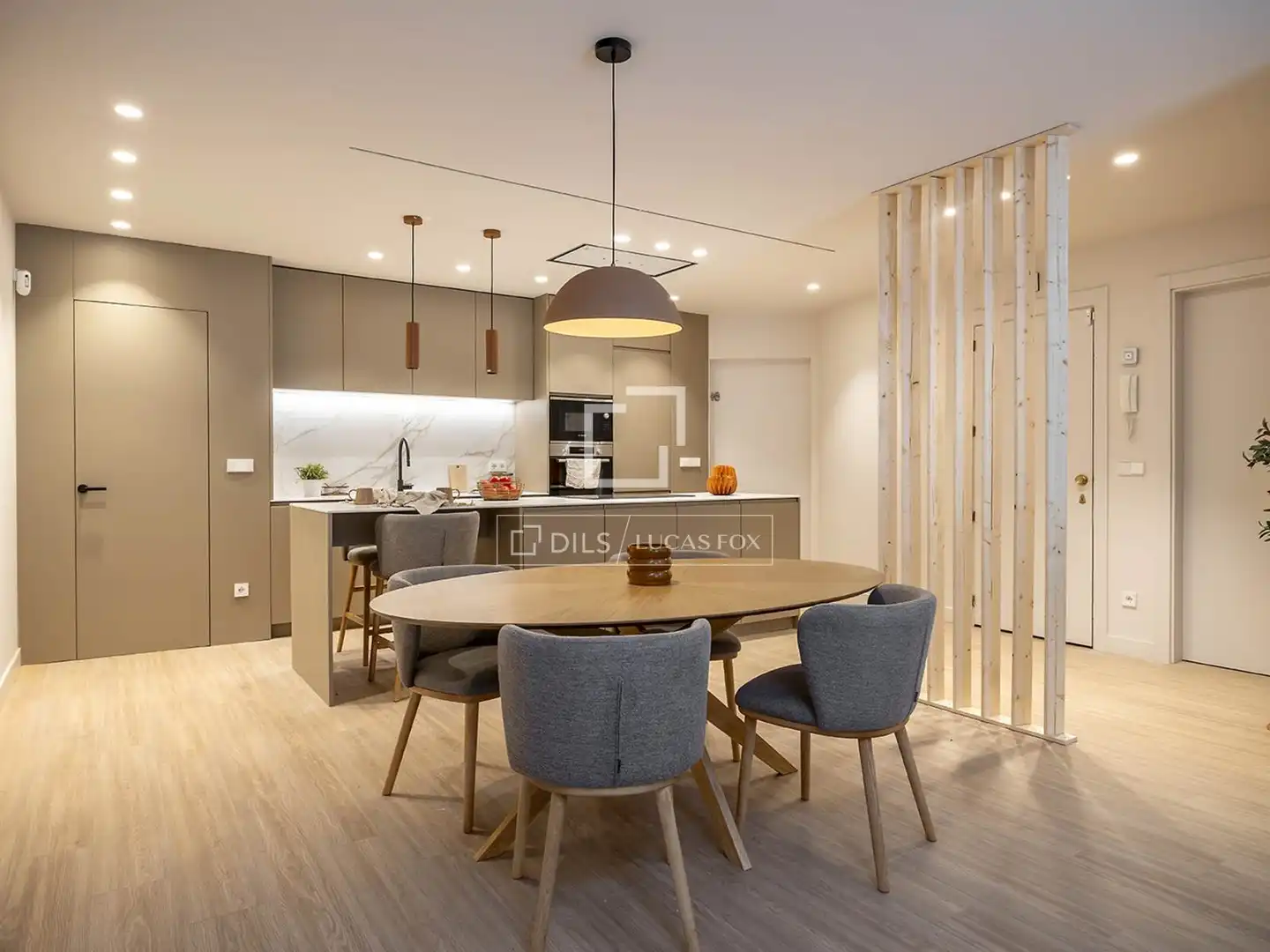 Cocina de Piso en venta en Barcelona con Aire acondicionado, Calefacción y Jardín privado