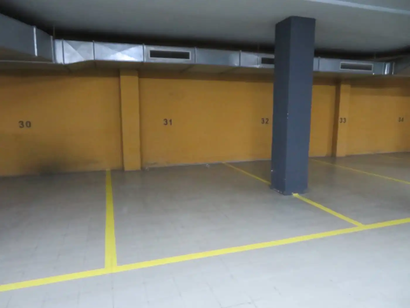 Parkplatz von Garage zur Miete in Ciutat Vella