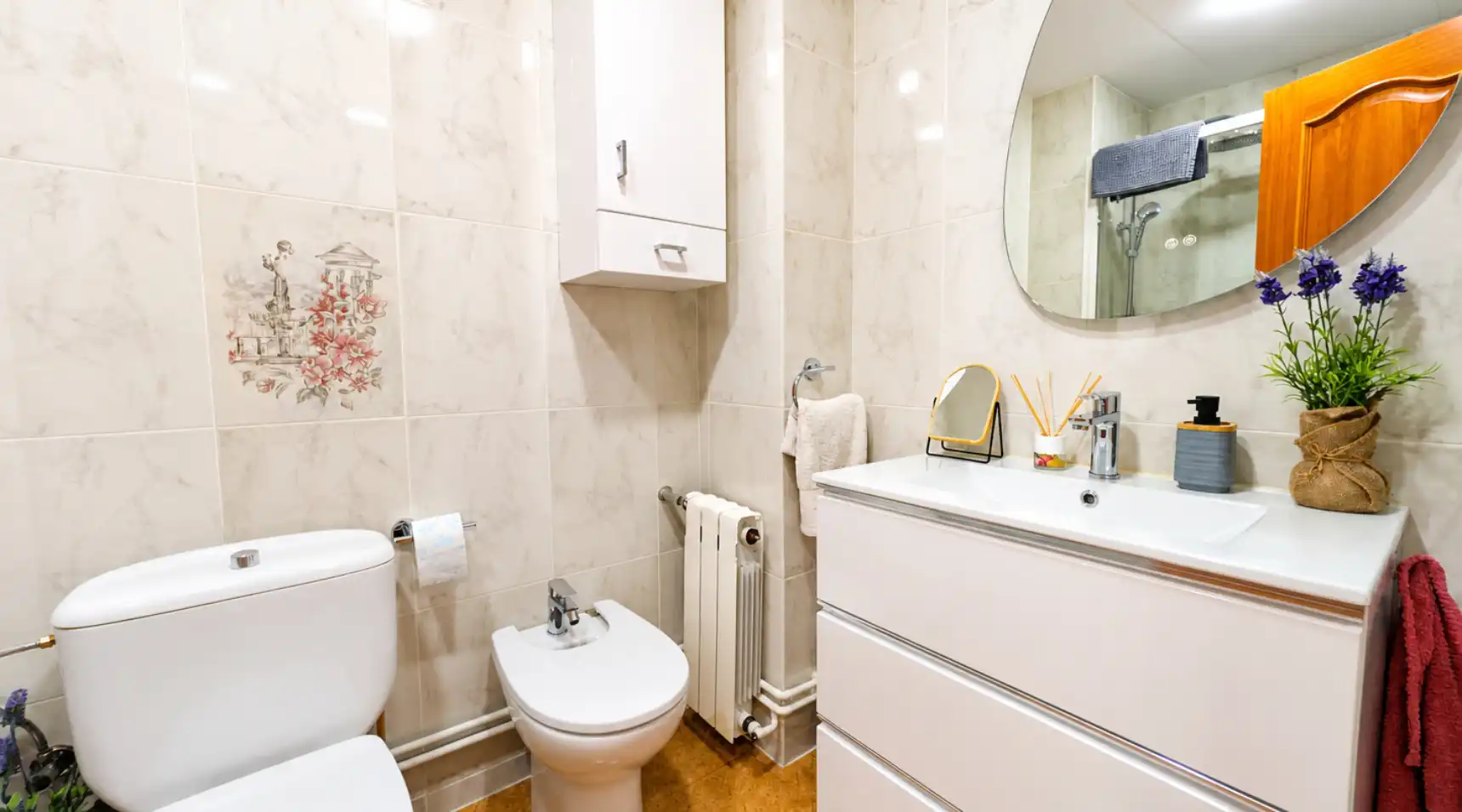 Bathroom of Flat for sale in Barcelona  with Air Conditioner, Heating and Balcony
