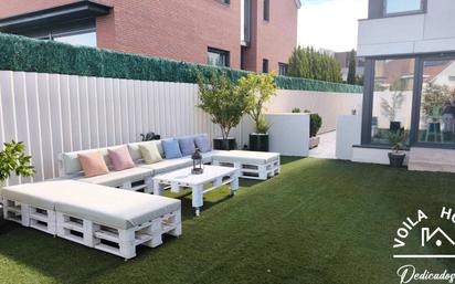 Terrassa de Casa o xalet en venda en Villanueva de la Cañada amb Aire condicionat, Terrassa i Piscina