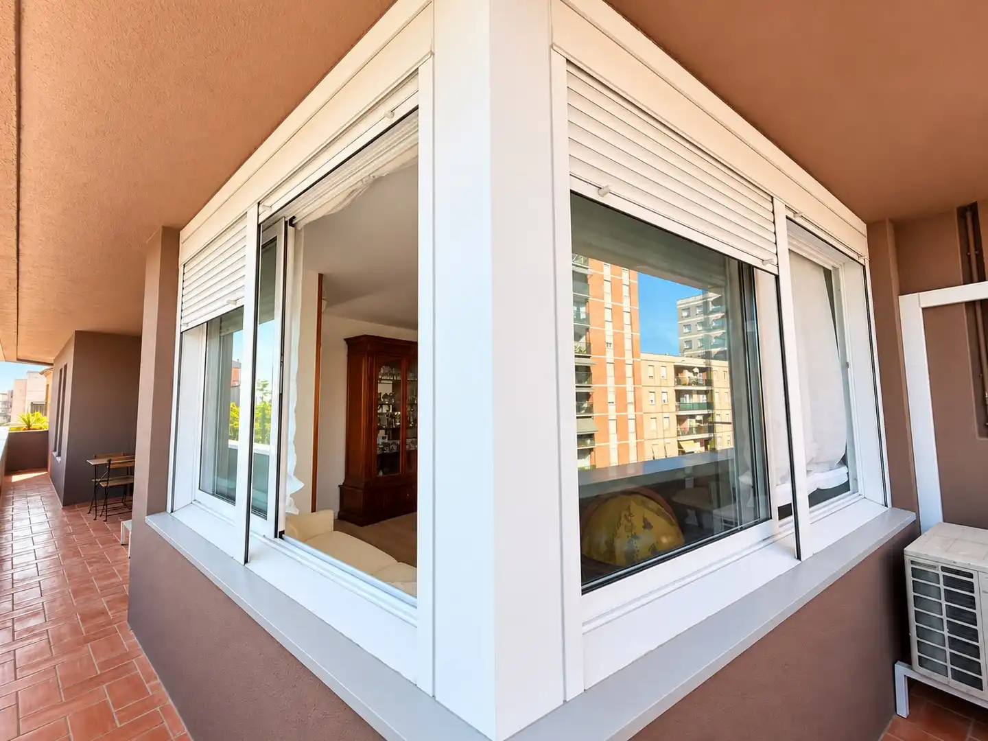 Flat with lift for sale in Passeig d'Espronceda 1, imagen 2