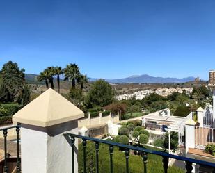 Außenansicht von Einfamilien-Reihenhaus zum verkauf in Alhaurín El Grande mit Klimaanlage, Terrasse und Schwimmbad