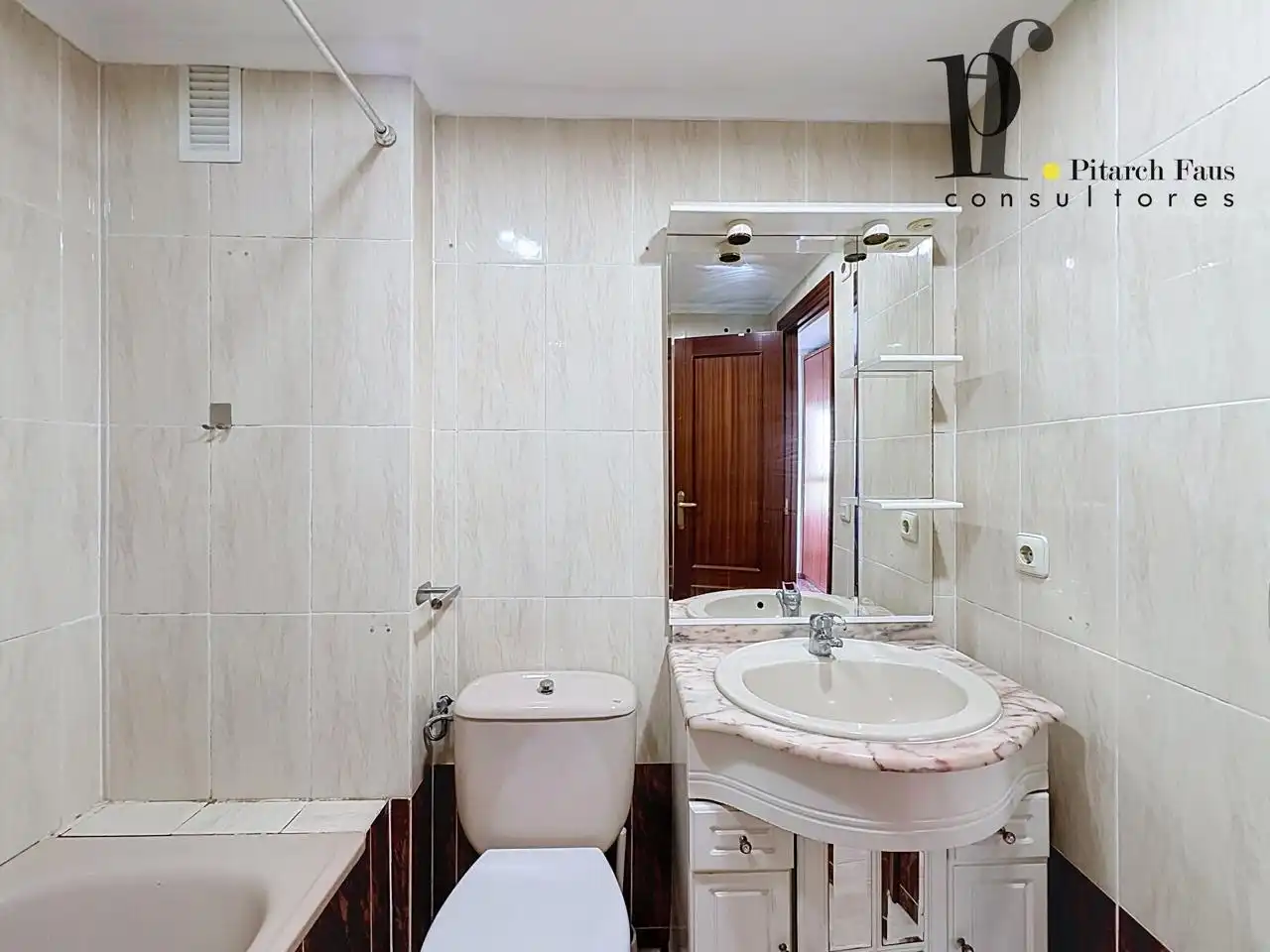Bathroom of Flat for rent in Aldaia, Valencia