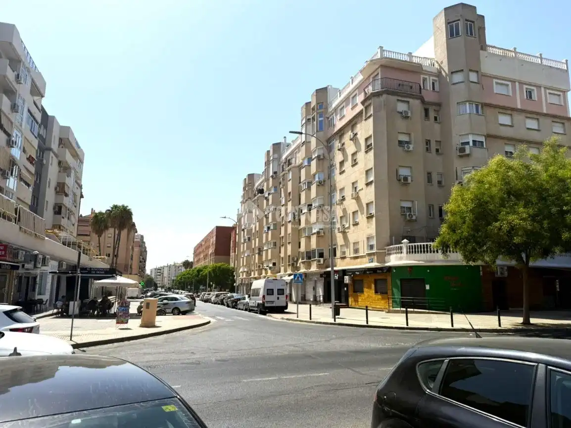 Vista exterior de Piso en venta en Málaga con Terraza y Piscina comunitaria