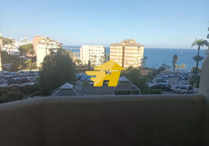 Piso en venta en Avenida Rocío Jurado, Parque de la Paloma