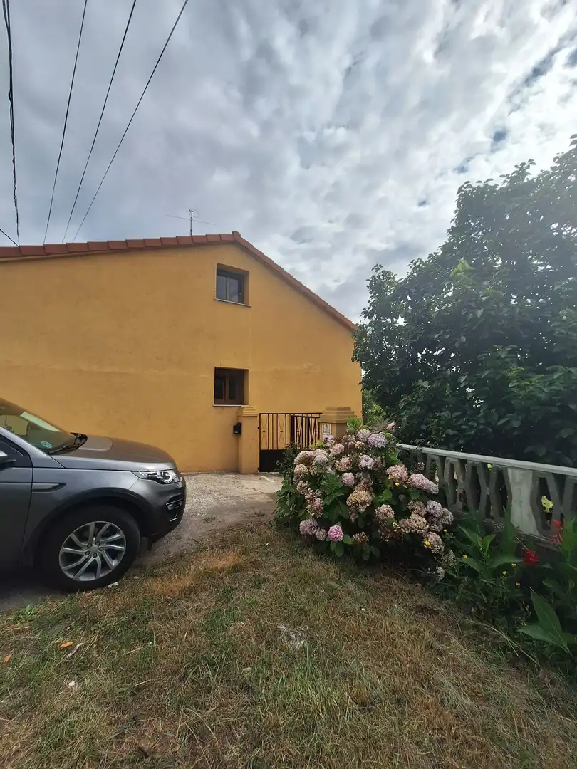 Vista exterior de Casa adosada en venda en Carreño