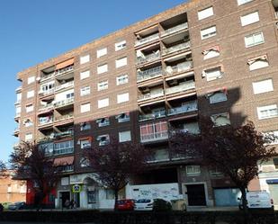 Exterior view of Garage for sale in Talavera de la Reina