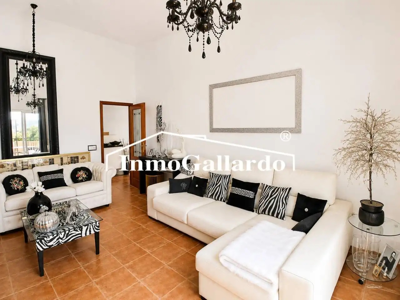Sala d'estar de Casa adosada en venda en Rincón de la Victoria amb Aire condicionat, Terrassa i Alarma