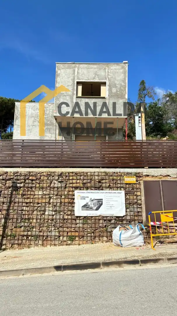 Vista exterior de Casa o chalet en venta en Sant Vicenç de Montalt con Aire acondicionado, Calefacción y Jardín privado