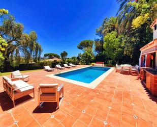 Swimming pool of House or chalet to rent in Marbella  with Air Conditioner, Heating and Private garden