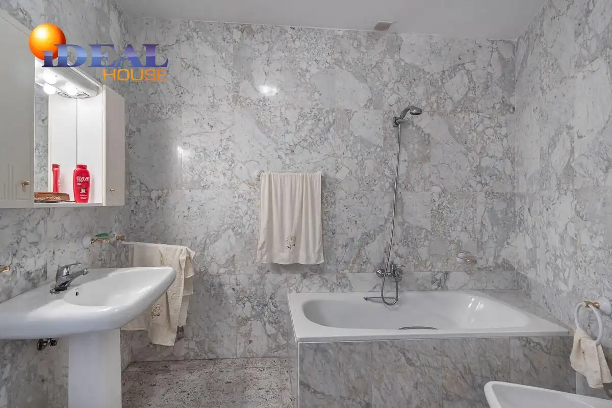 Bathroom of Flat for sale in Los Villares  with Furnished and Balcony