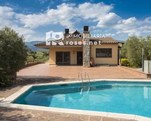 Piscina de Casa o xalet en venda en Sant Climent Sescebes amb Calefacció, Terrassa i Traster