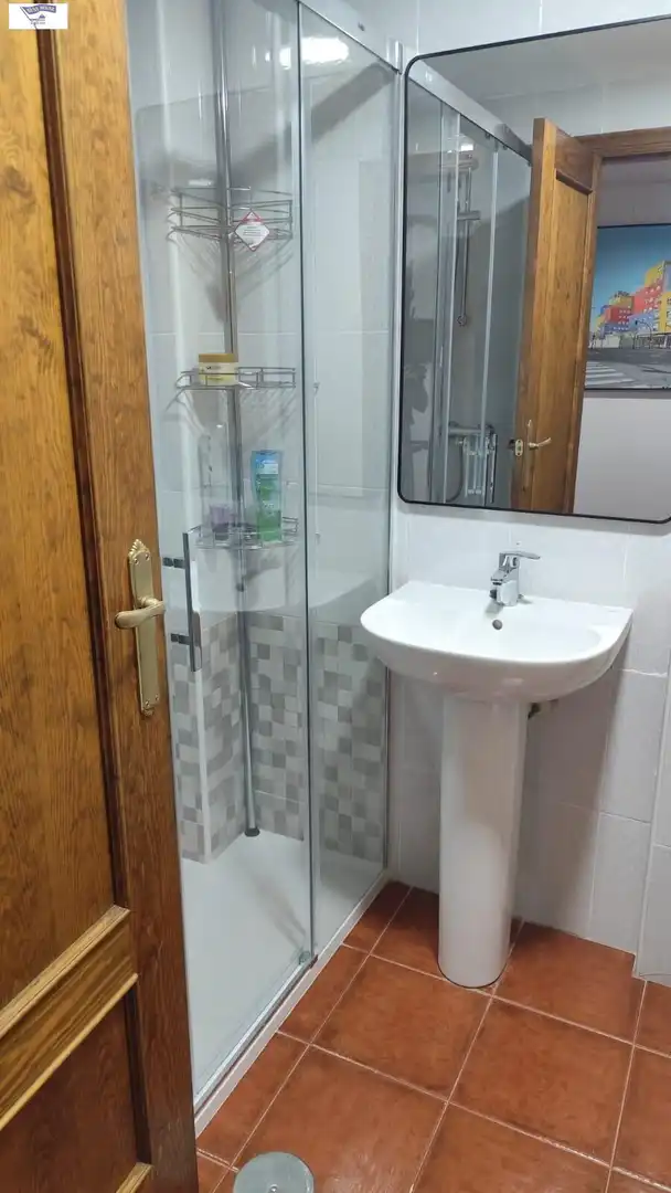 Bany de Pis de lloguer en Albacete amb Calefacció, Moblat i Balcó