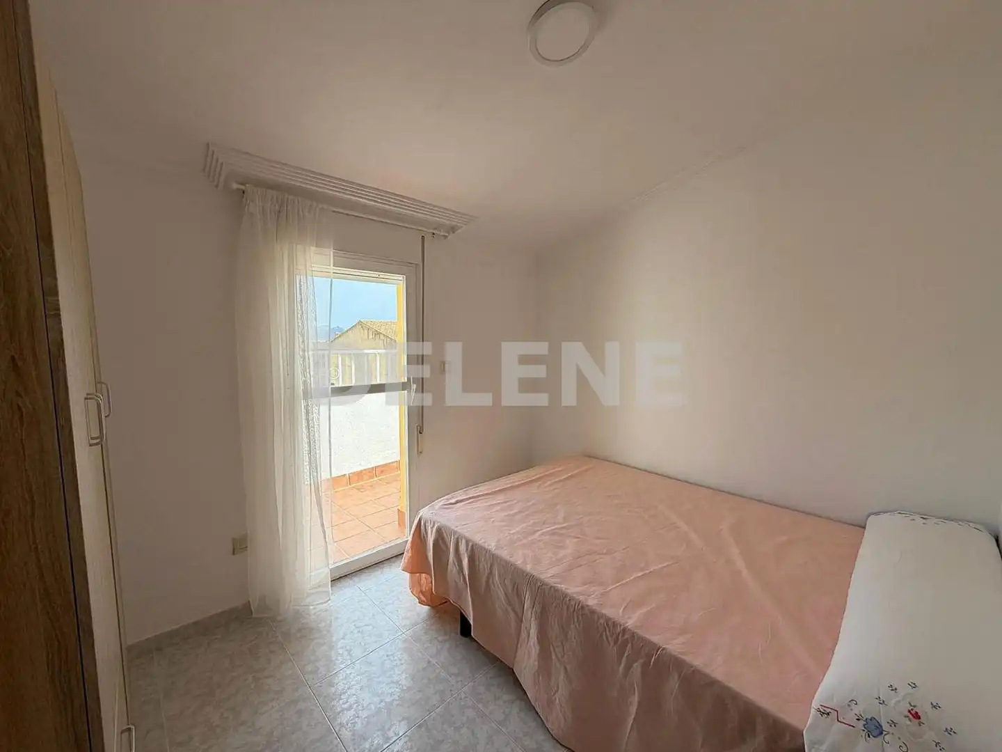 Habitación de Ático en venta en Hellín con Terraza y Amueblado