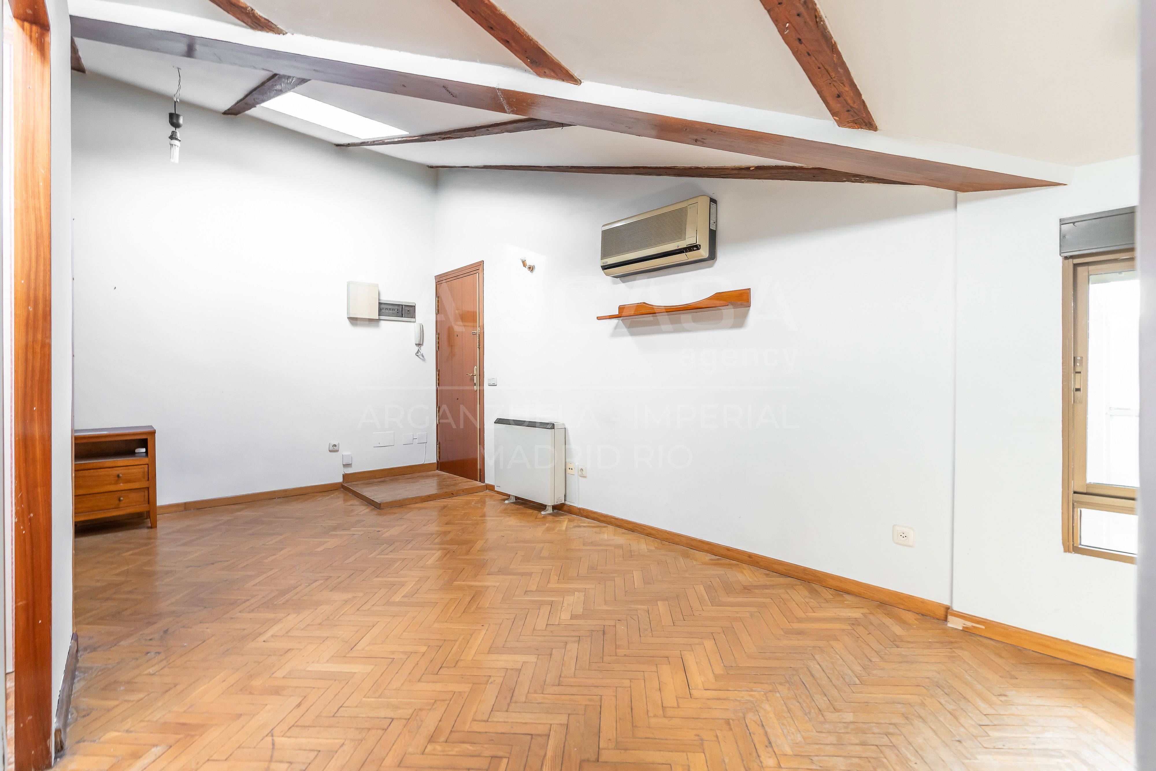 Piso en venta en  Madrid Capital con Calefacción