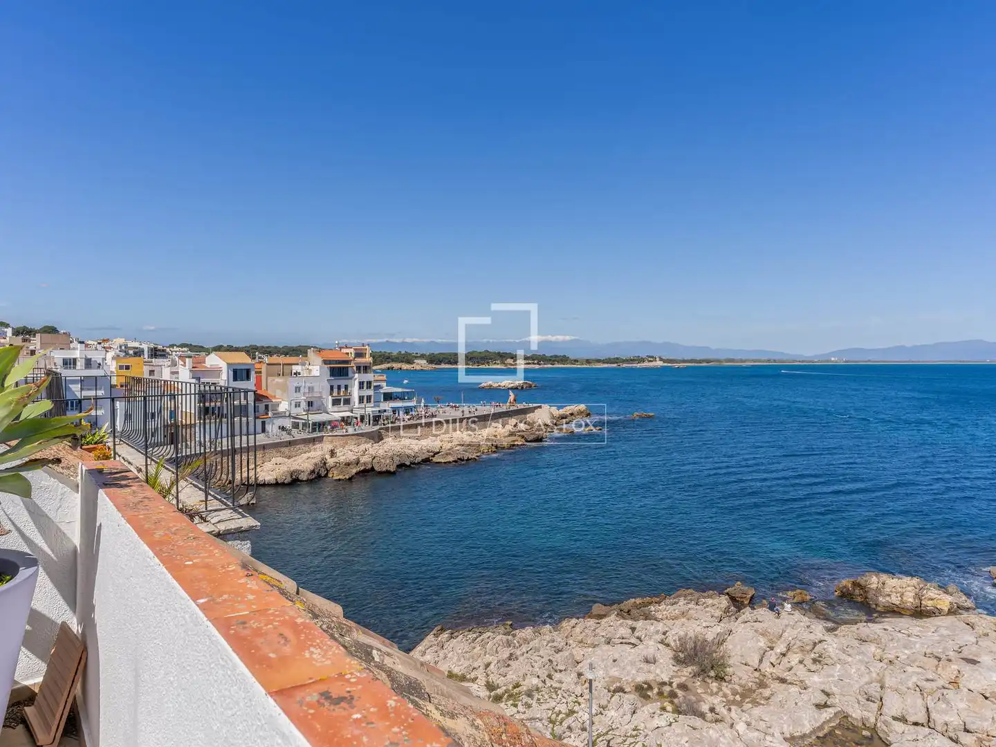 Piso en venta en L'Escala con Calefacción, Terraza y Trastero