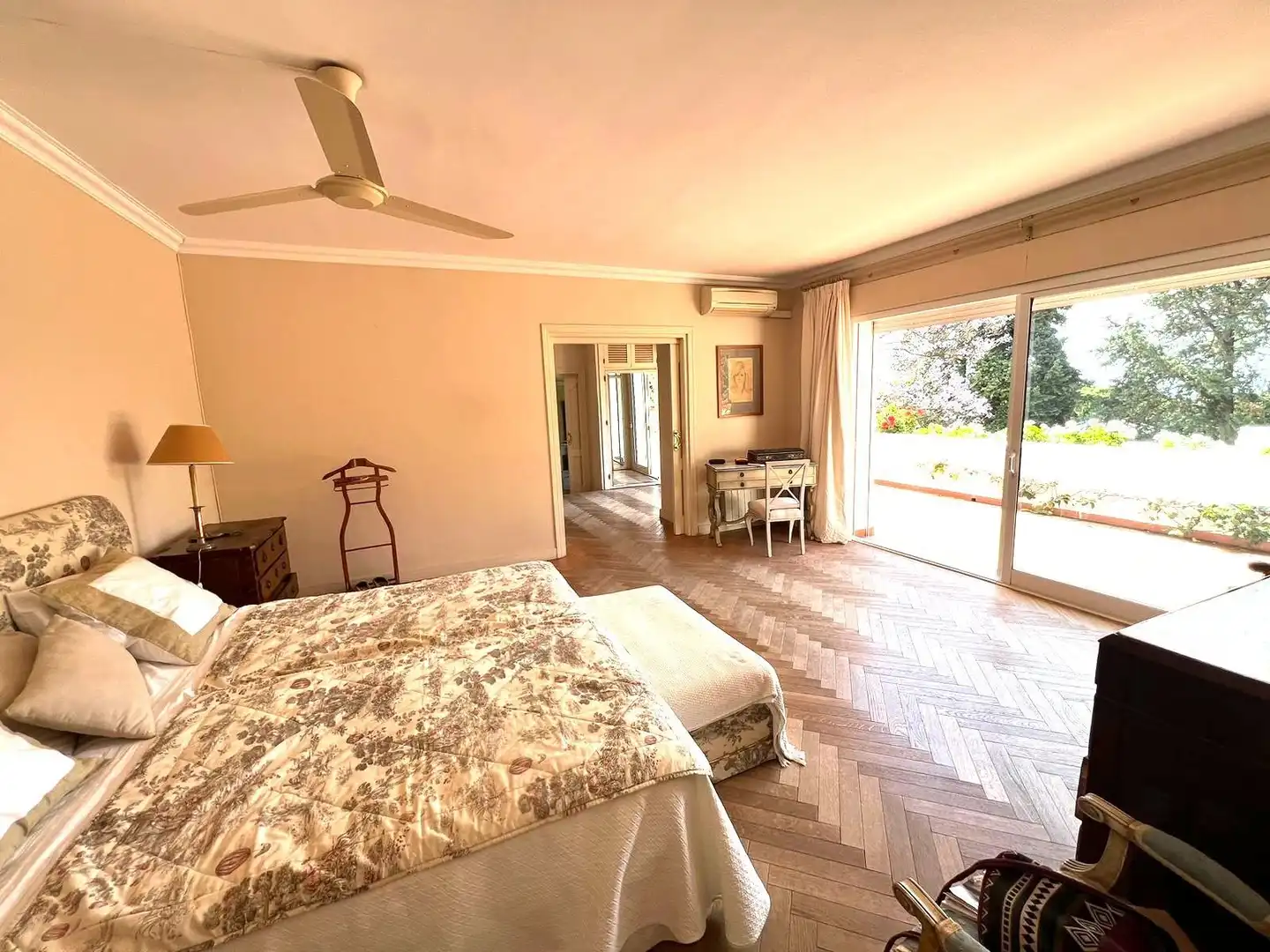 Dormitori de Casa o xalet en venda en Mijas amb Aire condicionat, Terrassa i Piscina
