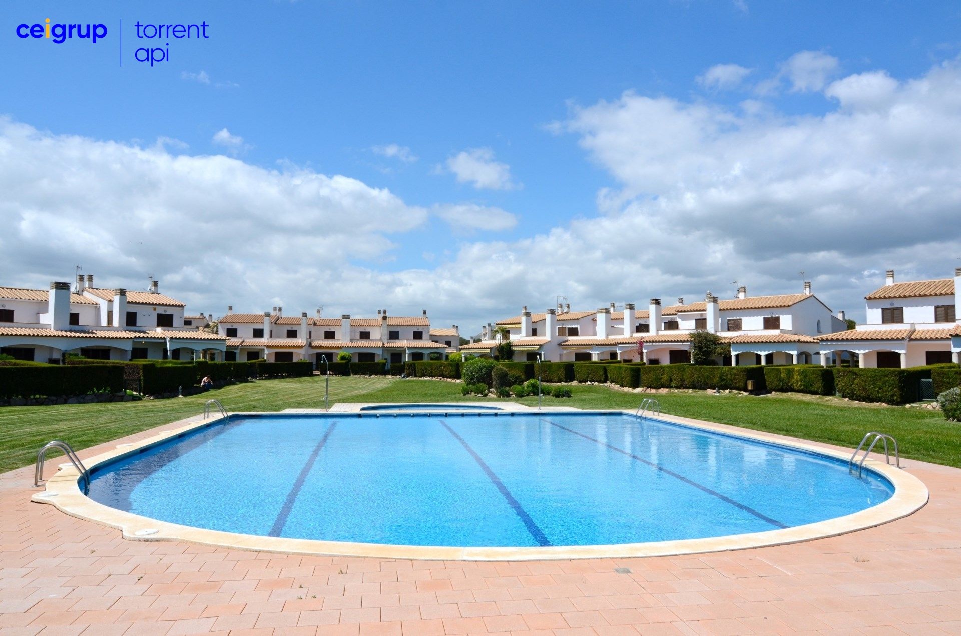 Swimming pool of Single-family semi-detached for sale in L'Estartit  with Air Conditioner, Heating and Terrace