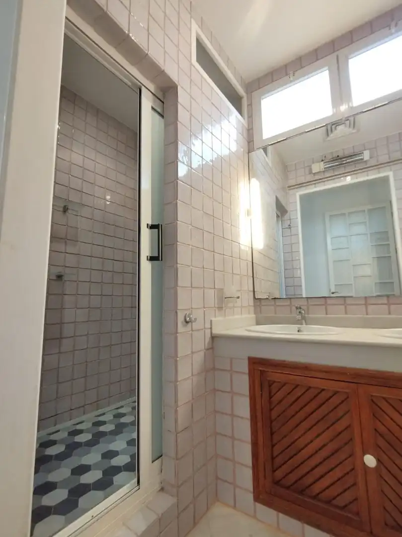 Bathroom of Flat for rent in Murcia  with Air Conditioner, Heating and Balcony